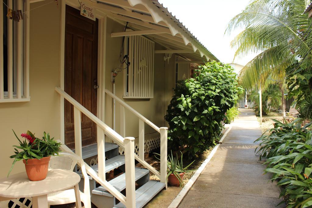 Cooper'S Inn Utila Exterior foto