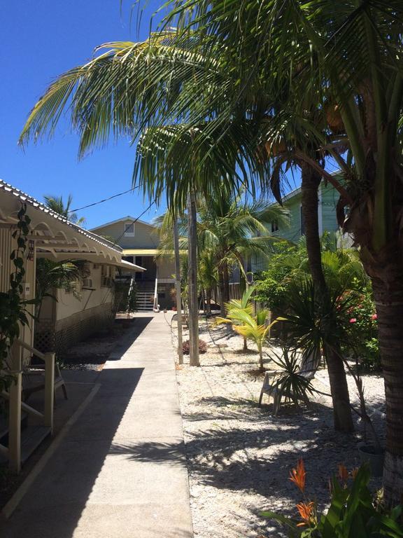 Cooper'S Inn Utila Exterior foto